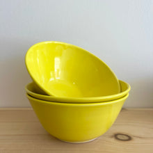 Load image into Gallery viewer, Soup Bowl-Daffodil
