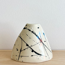 Load image into Gallery viewer, Emovere Triangle Vase

