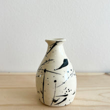 Load image into Gallery viewer, Emovere Vase-1
