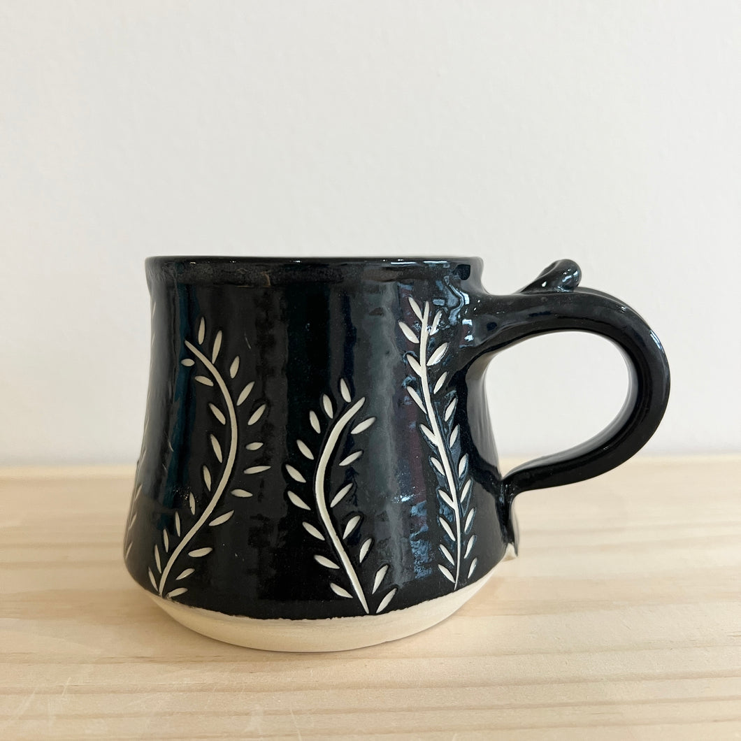 Small Mug-Vines