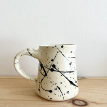 Load image into Gallery viewer, Emovere 12 oz Mug
