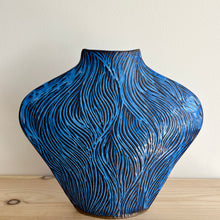 Load image into Gallery viewer, Bust Vase-Laurel
