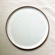 Load image into Gallery viewer, Dinner Plate-Linen
